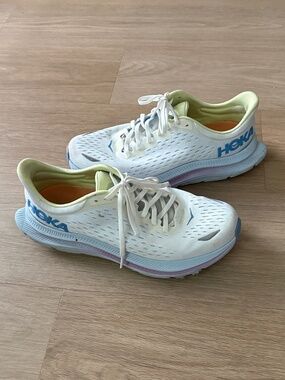 HOKA Kawana Sneakers